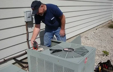 AC Maintenance Services Dubai | AC Servicing & Cleaning